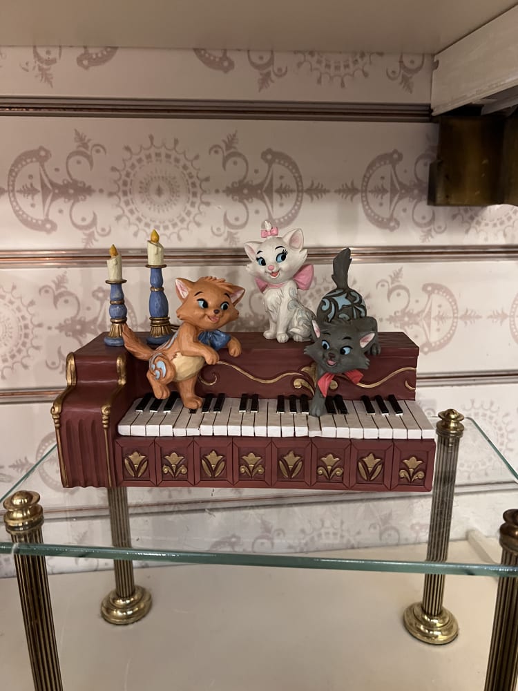Disneyland Paris Jim Shore Aristocats Piano Marie Toulouse Berlioz Figurine view 1