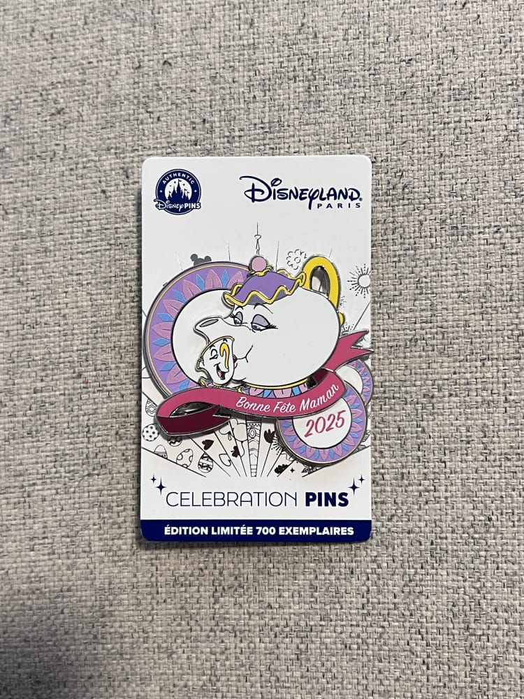 Disneyland Paris Limited Edition Mother's Day Mrs Potts and Chip Pin view 1