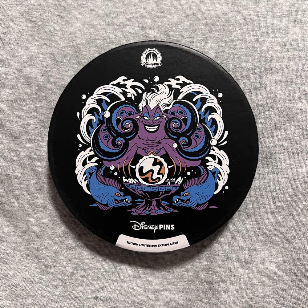 Disneyland Paris Limited Edition Ursula Jumbo Villains Pin view 2