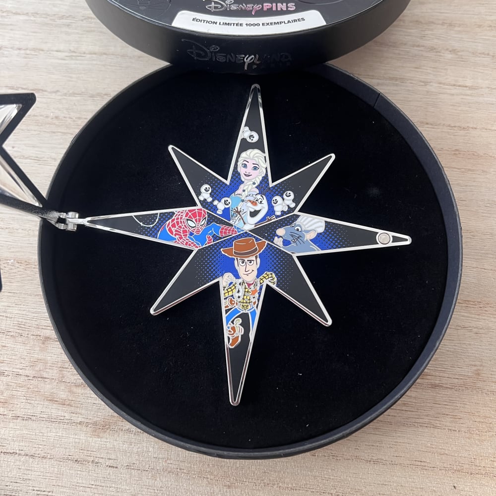 Disneyland Paris Limited Edition Mini Jumbo Adventure World Pin view 2