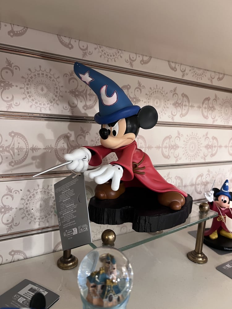 Disneyland Paris Fantasia Sorcerer Mickey Figurine view 1