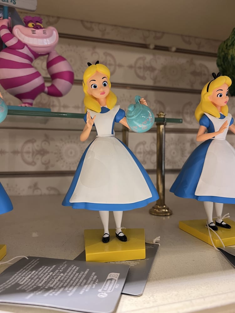 Disneyland Paris Alice in Wonderland Teapot Figurine view 1