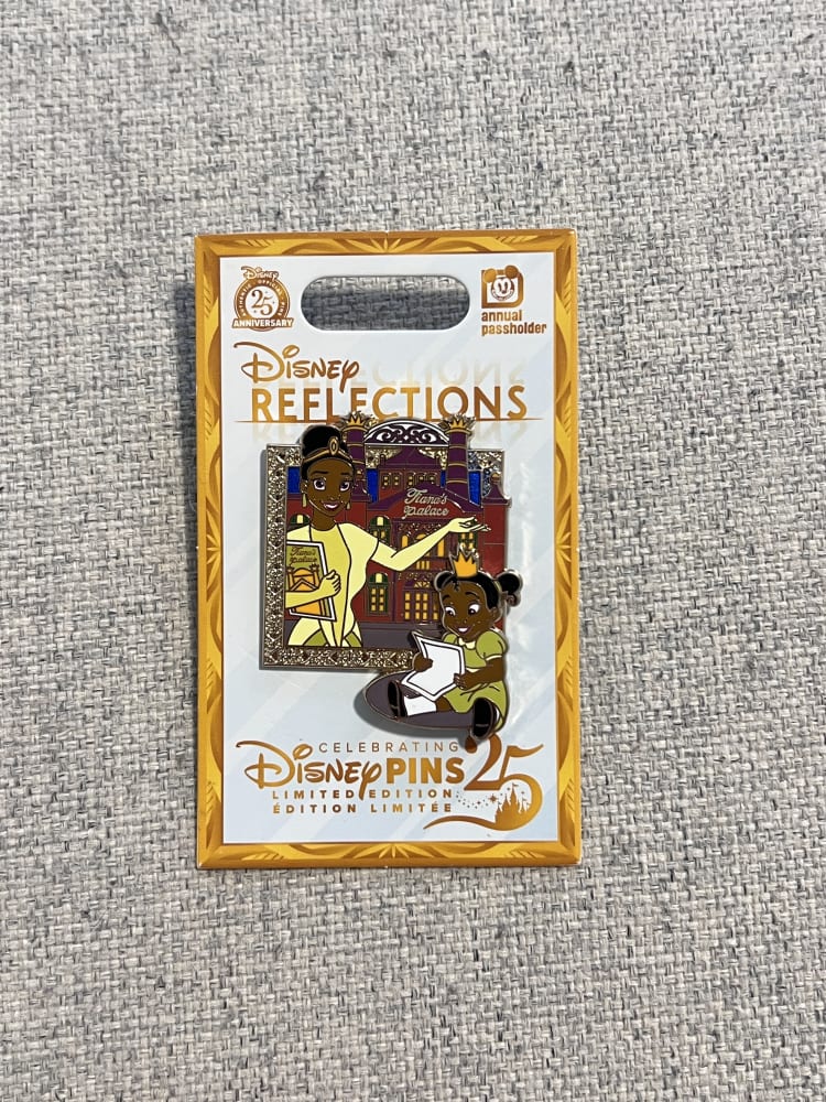 Disneyland Paris Limited Edition Reflections Series Tiana Pin view 1
