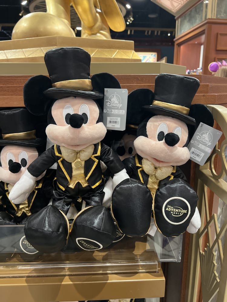 Disneyland Paris Adventure World Mickey of Hollywood Plush view 1
