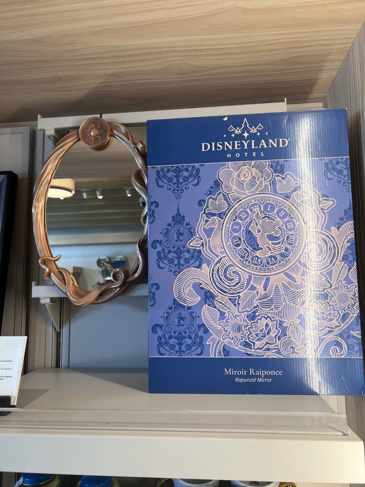 Disneyland Paris Hotel Tangled Rapunzel Mirror view 2