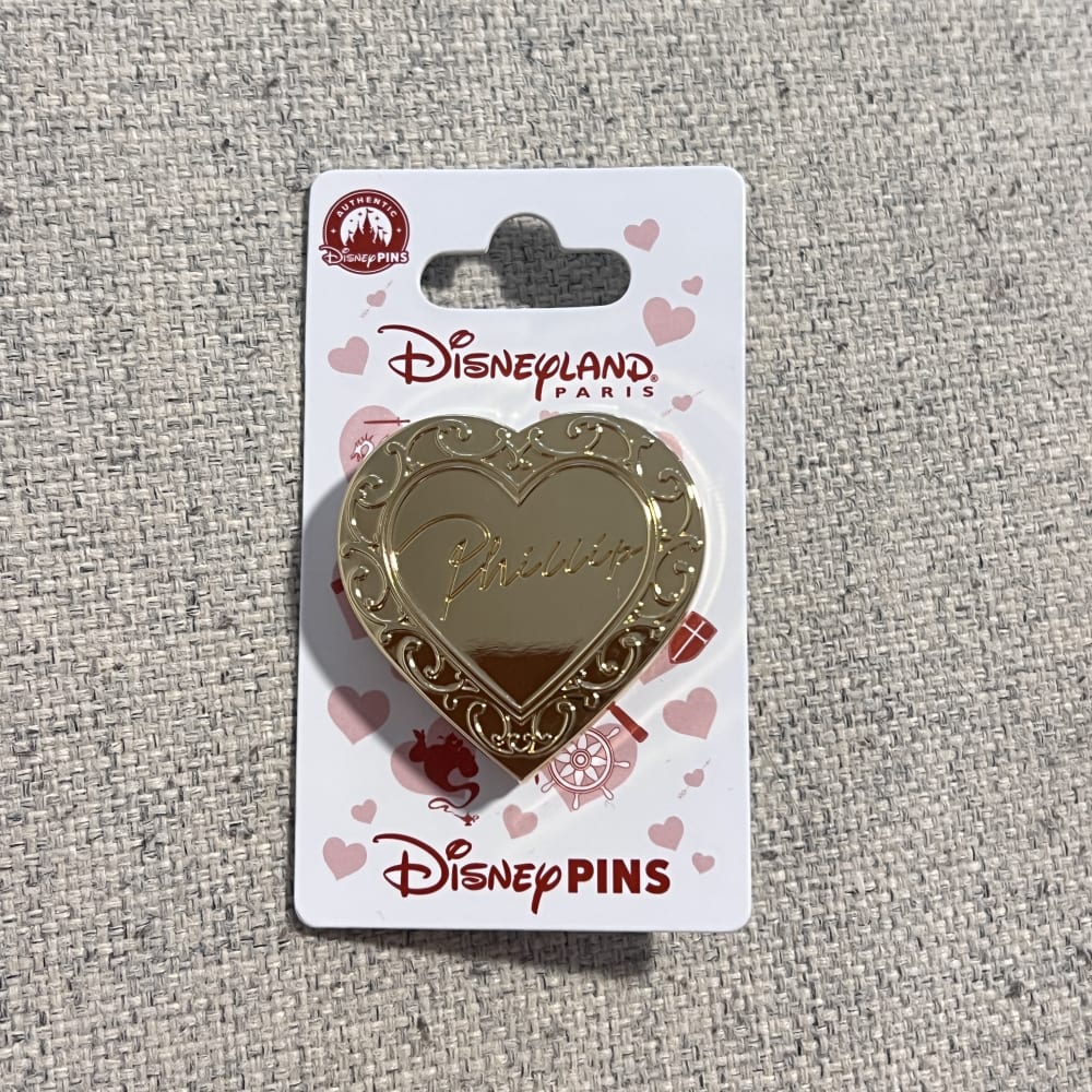 Disneyland Paris Love Heart Hinged Phillip Pin view 2