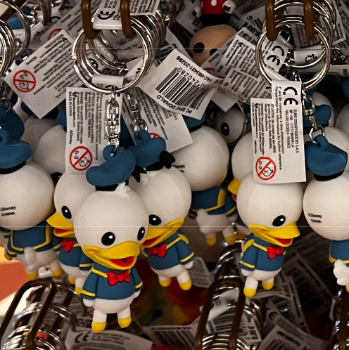 Disneyland Paris Donald Duck 3D Character Model Keyring view 1