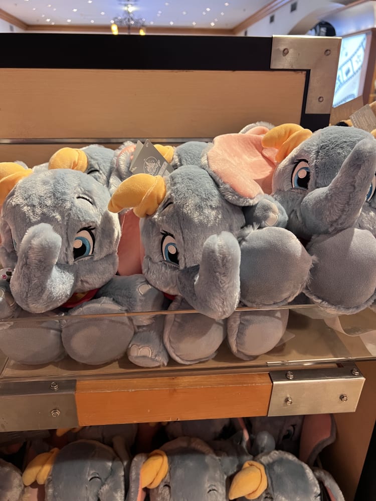 Disneyland Paris Big Feet Plush Dumbo