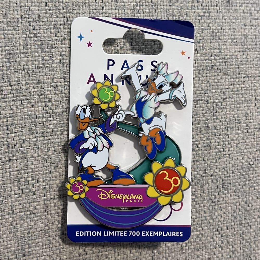 Disneyland Paris 30th Anniversary Donald Duck Daisy Duck Pin view 1